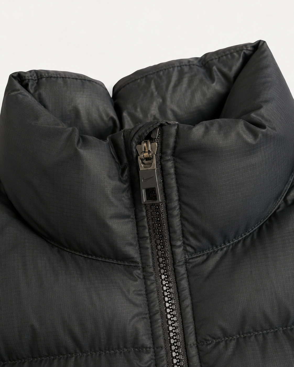 VINTAGE NIKE BLACK PUFFERJACKET|SIZE S|